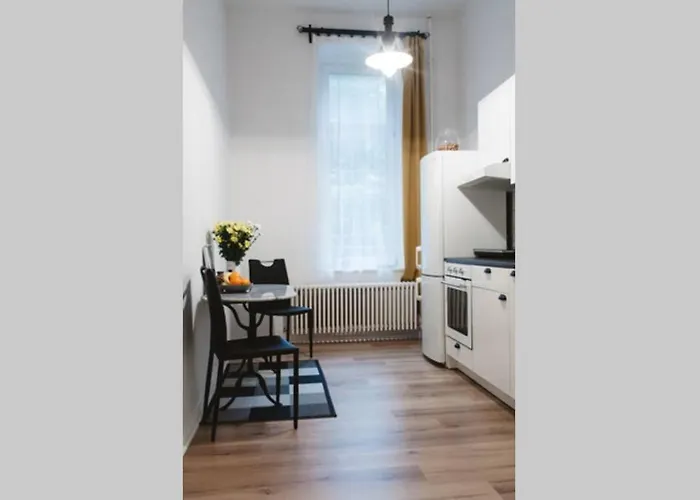 Family For 6 Guests, Mitte Moabit דירה ברלין