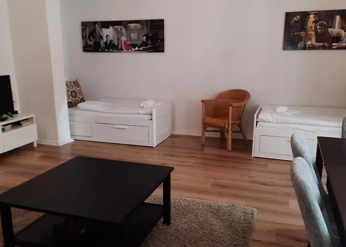 Family For 6 Guests, Mitte Moabit דירה ברלין